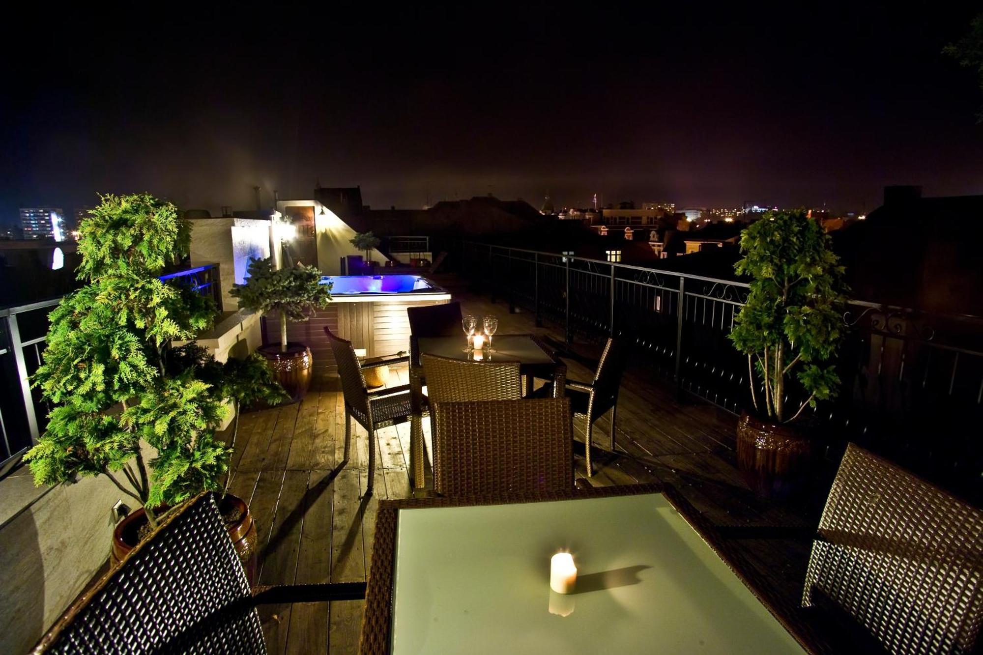 Apartamenty Chleb I Wino Thorn Exterior foto