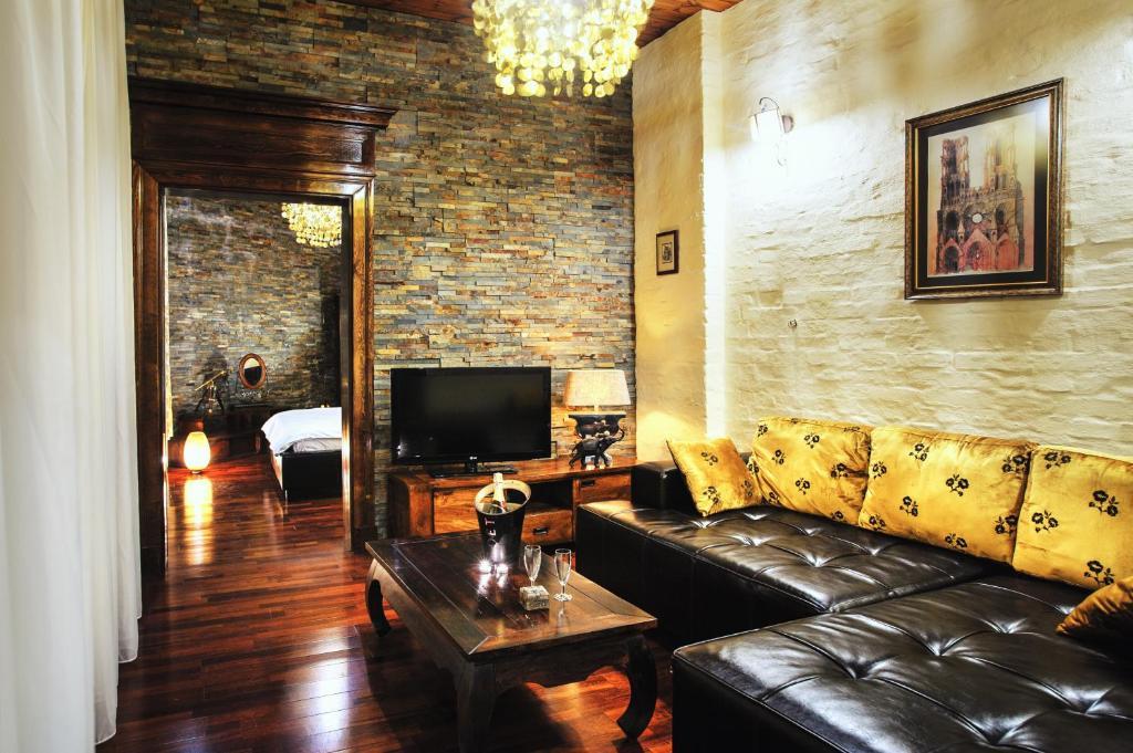 Apartamenty Chleb I Wino Thorn Exterior foto